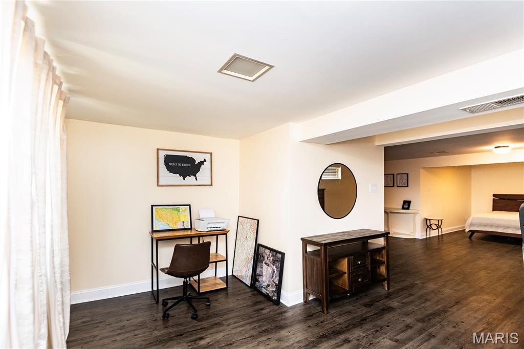 Bentley Manor - Residential
