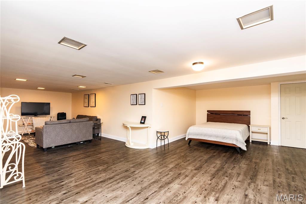 Bentley Manor - Residential