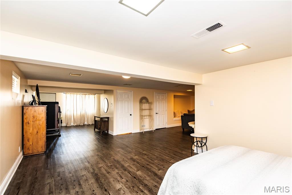 Bentley Manor - Residential