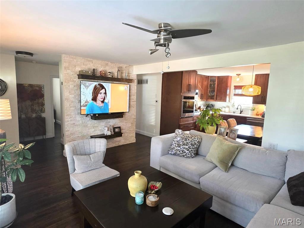 Bentley Manor - Residential