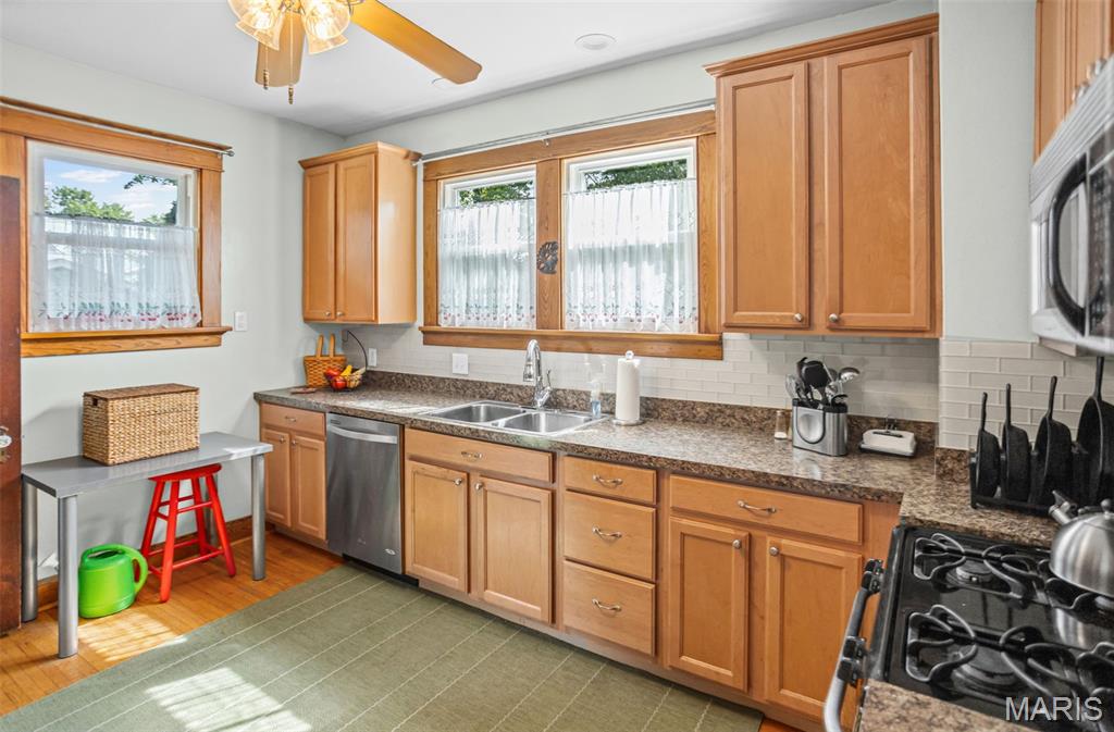 Le Claire Add - Residential