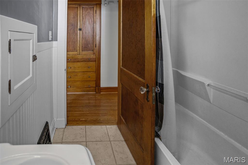 Le Claire Add - Residential