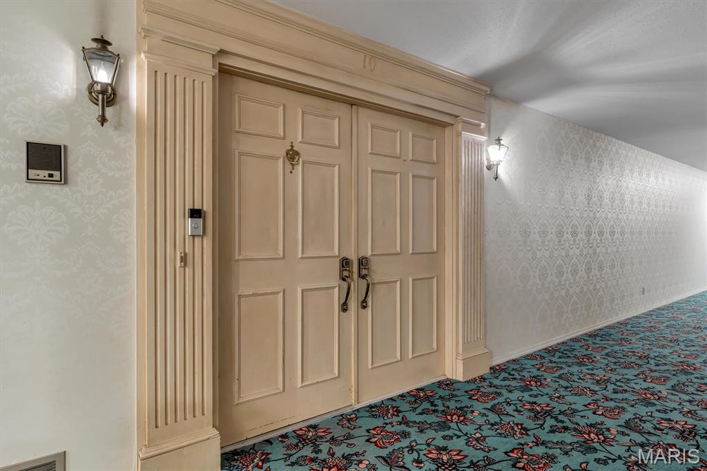 Manors Of Broadmoor Condo Apartmen - Residential