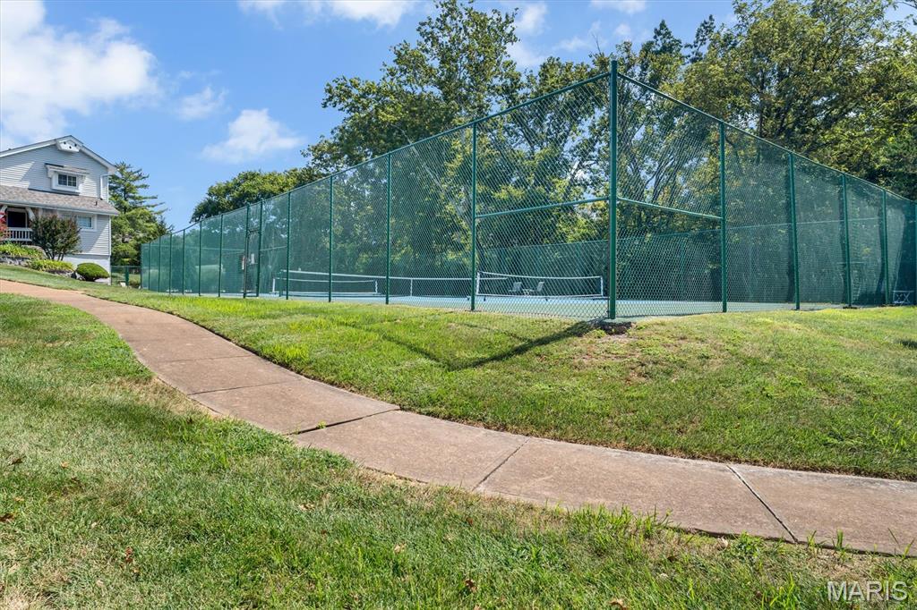 Manors Of Broadmoor Condo Apartmen - Residential