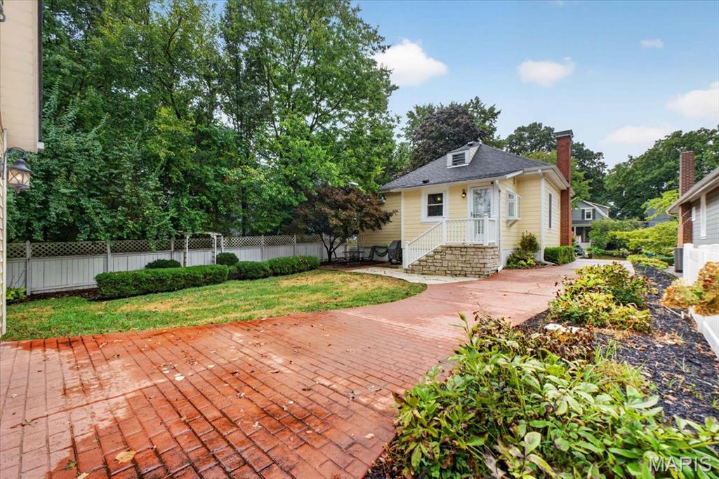 Tuxedo Park - Residential