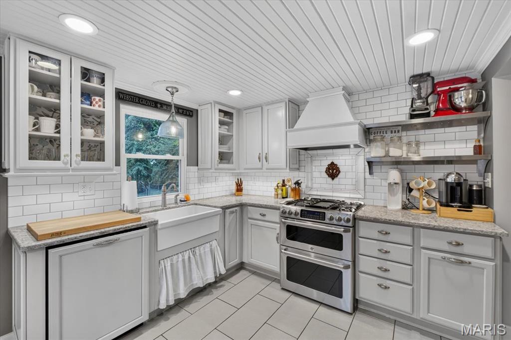 Tuxedo Park - Residential