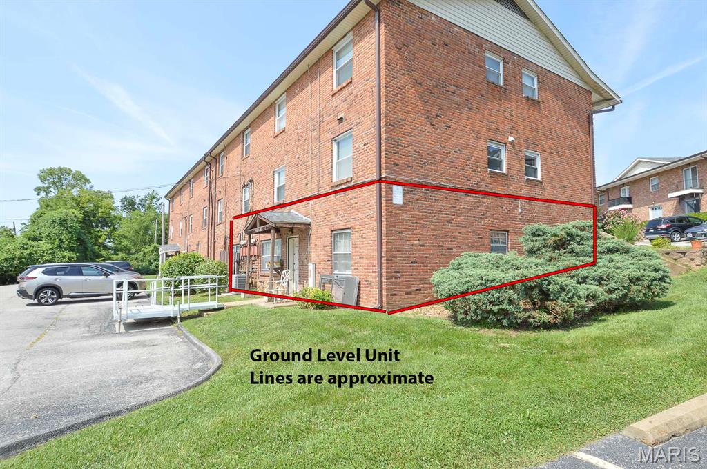 Colonial Woods Condo - Residential