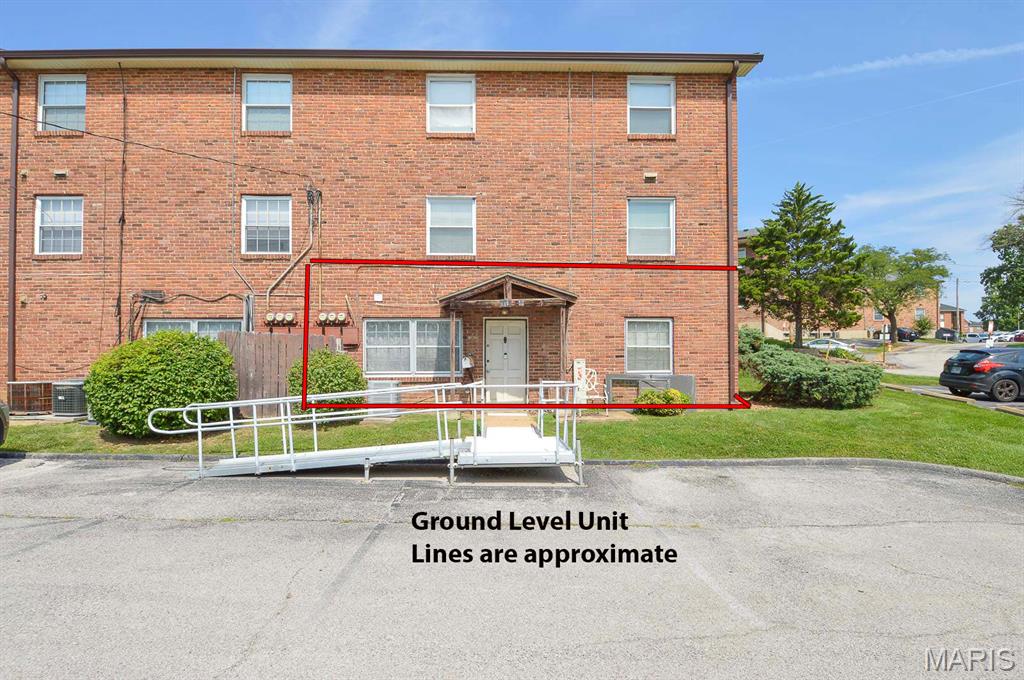 Colonial Woods Condo - Residential