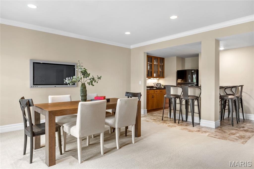 Villas At Meadowbrook The - Residential