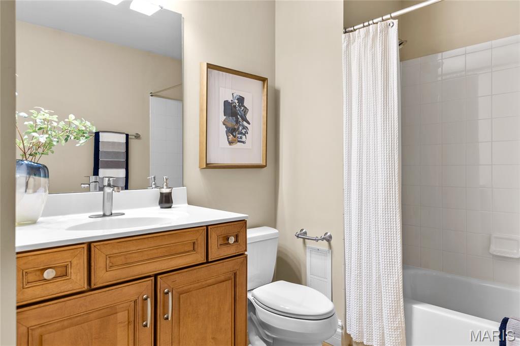 Villas At Meadowbrook The - Residential