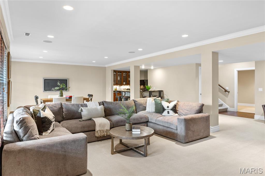 Villas At Meadowbrook The - Residential