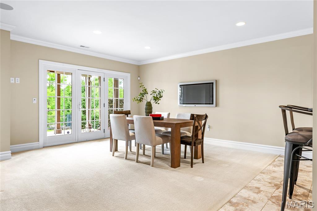 Villas At Meadowbrook The - Residential