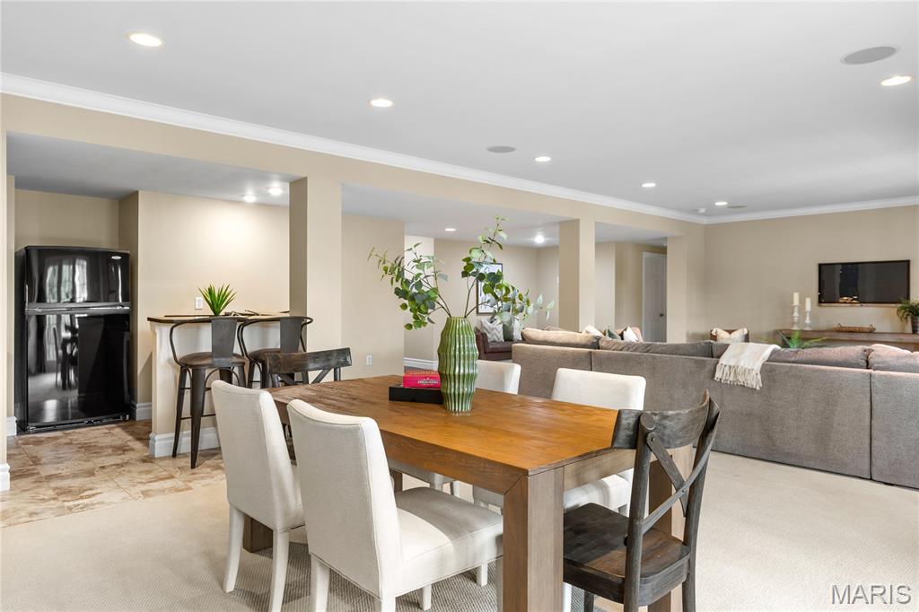 Villas At Meadowbrook The - Residential