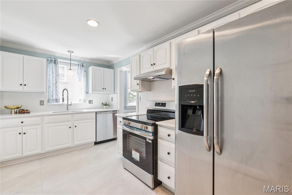 7532 Byron Place Condo - Residential