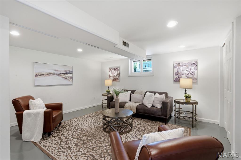 Elm Place - Residential