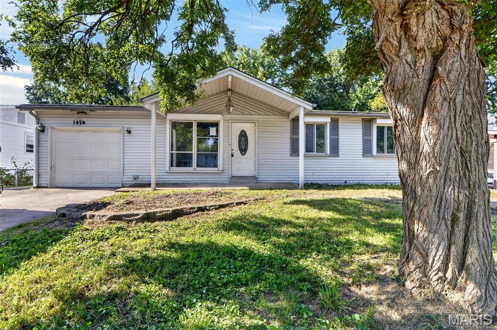 3 bed, 1.5 bath, ranch style home with approx 900sf of living space. Home has full basement and level yard close to city services and highways.  1-car garage and level backyard.   This is a CASH Sale only.