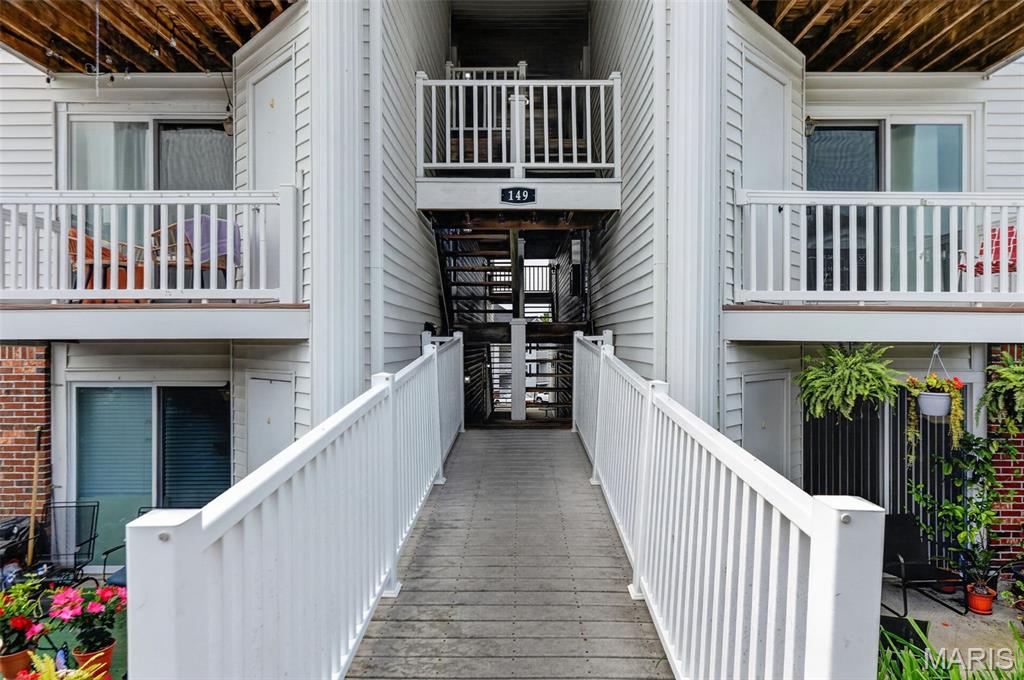 Victoria Crossing Two At The - Residential