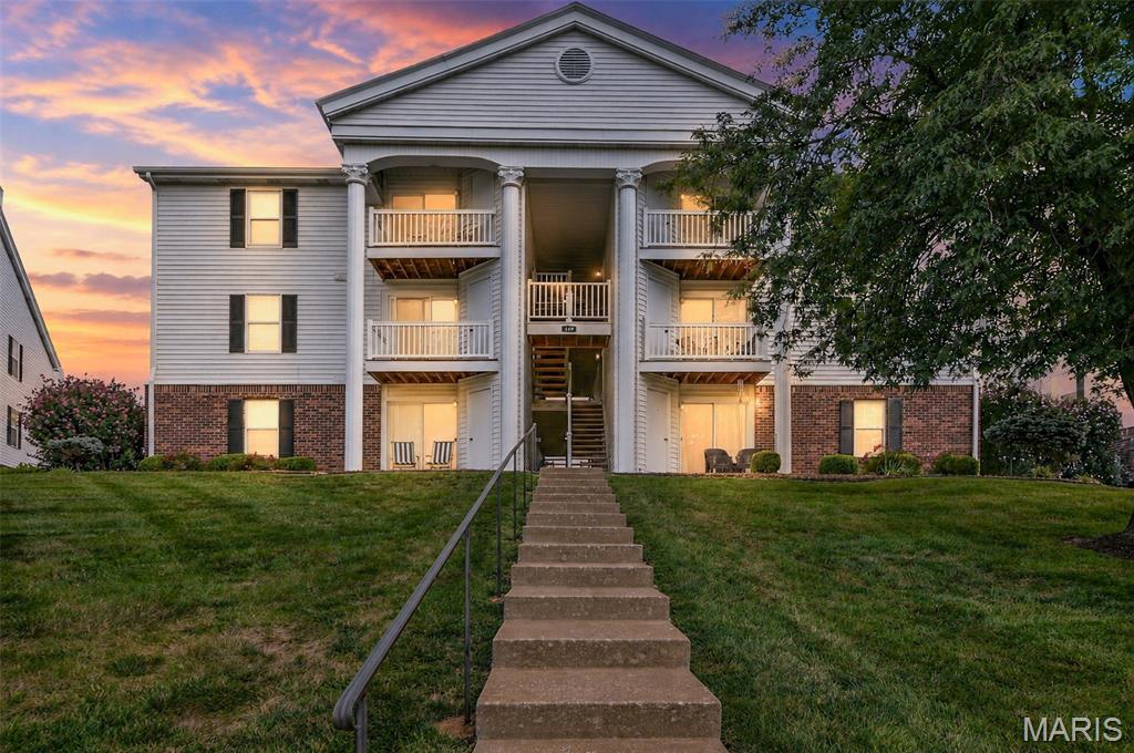 Victoria Crossing Two At The - Residential
