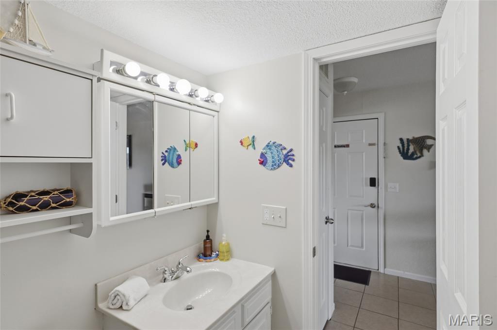 Werston Pointe Residence Condo - Residential