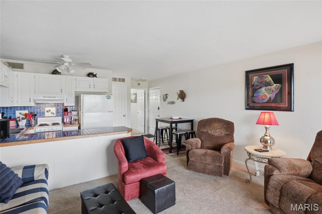 Werston Pointe Residence Condo - Residential