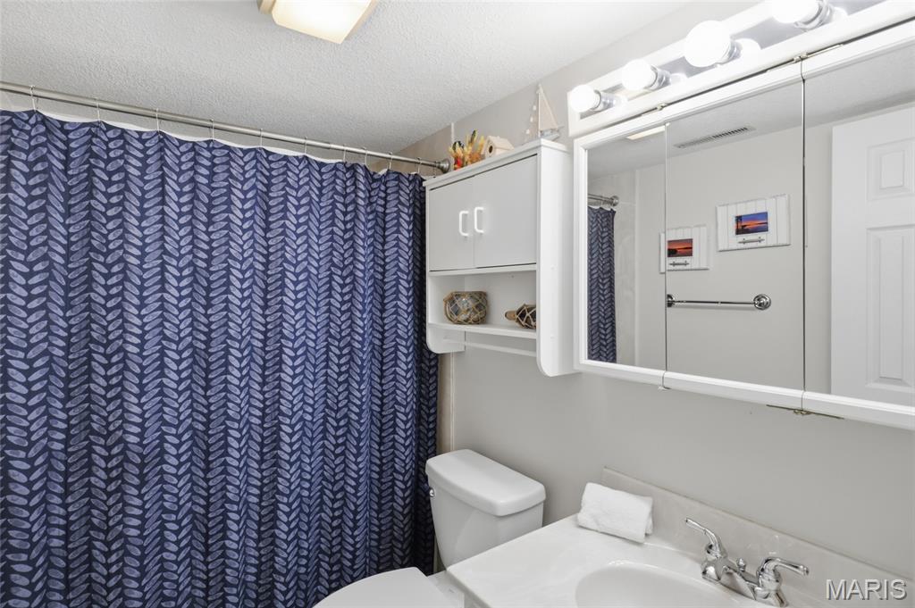 Werston Pointe Residence Condo - Residential