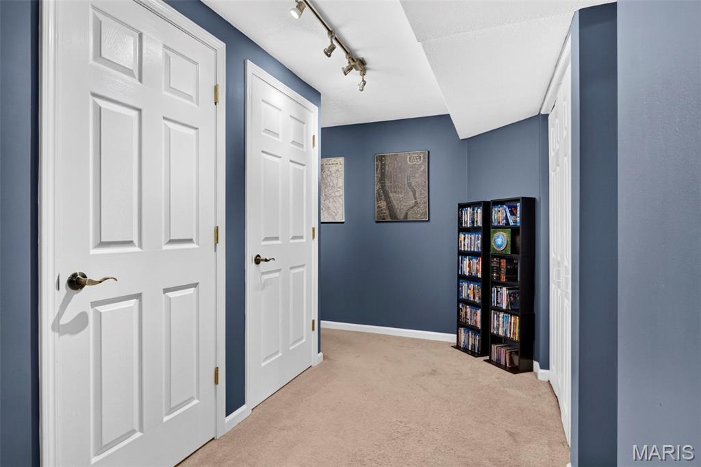 Silver Maple View - Residential