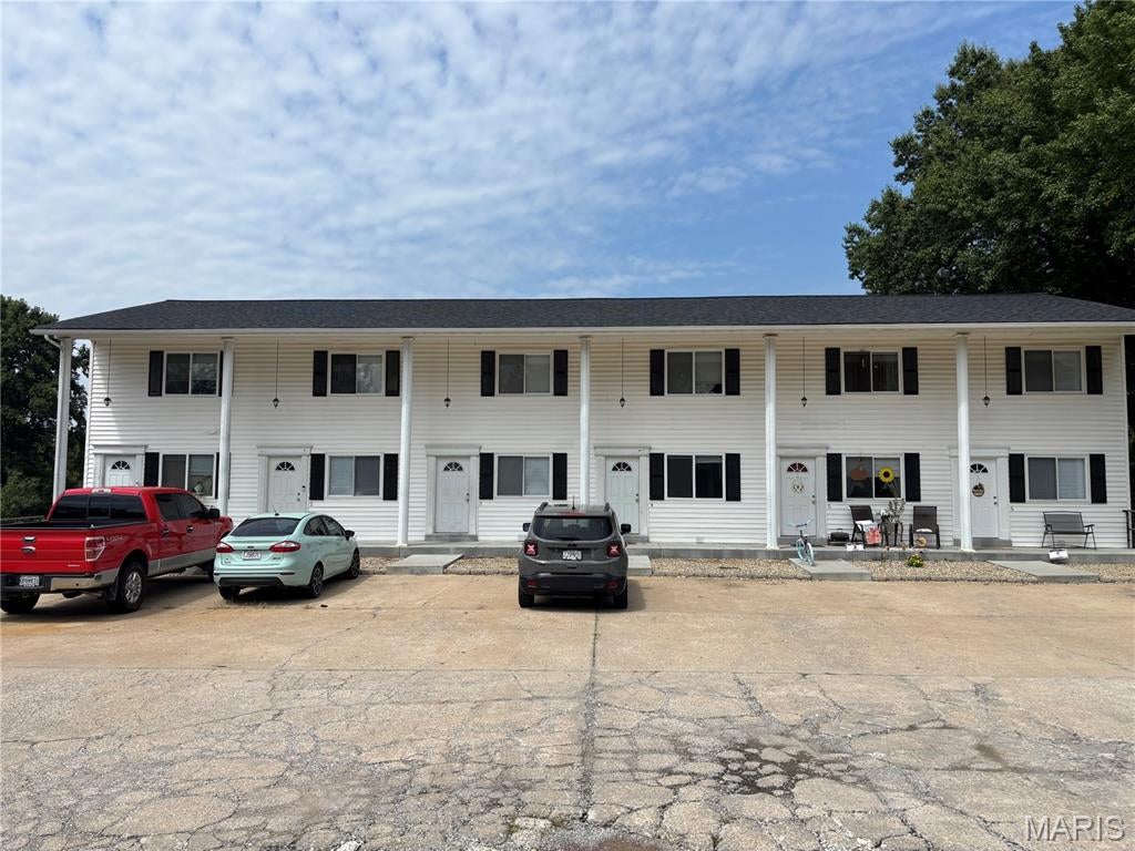 Great opportunity to acquire a 6-unit apartment building conveniently located off Main St in Troy. All 6 units received a uniform renovation in 2023. The building is fully occupied, and the current rent roll totals $8125 a month. All units have two bedrooms upstairs and one bedroom in the basement with a walkout door to a patio. There is a full bath upstairs and half bath on the main level. There is an unfinished area in each unit’s basement with washer and dryer hookups and some additional storage space. The units are all electric paid for by the tenant. One shared water meter for the building and current ownership does not do any billback to tenants. Roof is 3 years old. 

Additional expense information is available upon request. Property is being offered subject to interior inspection. To minimize disruption to tenants, interior showings will be scheduled following an accepted contract.

Do not disturb tenants