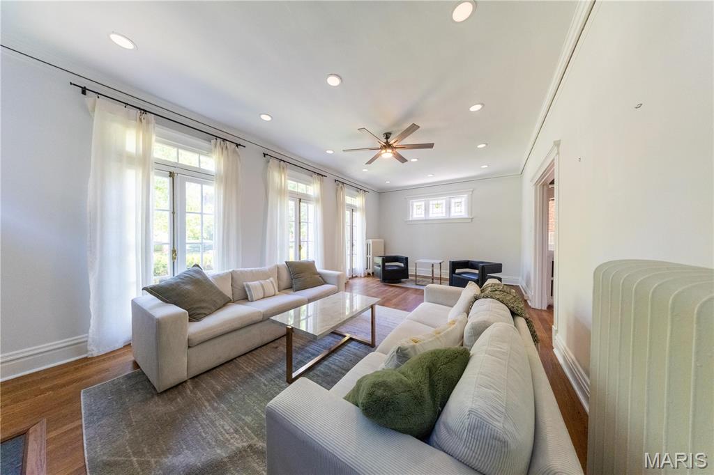 West Portland Place - Residential
