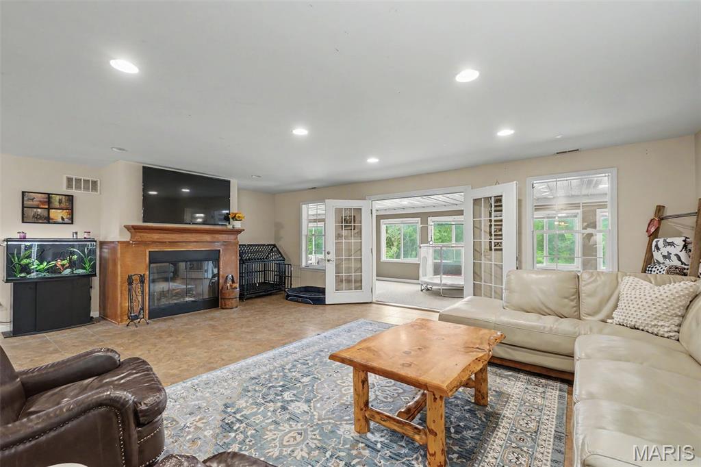 Lewis Estates - Residential