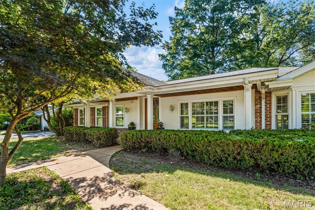 Tennyson Manor - Residential