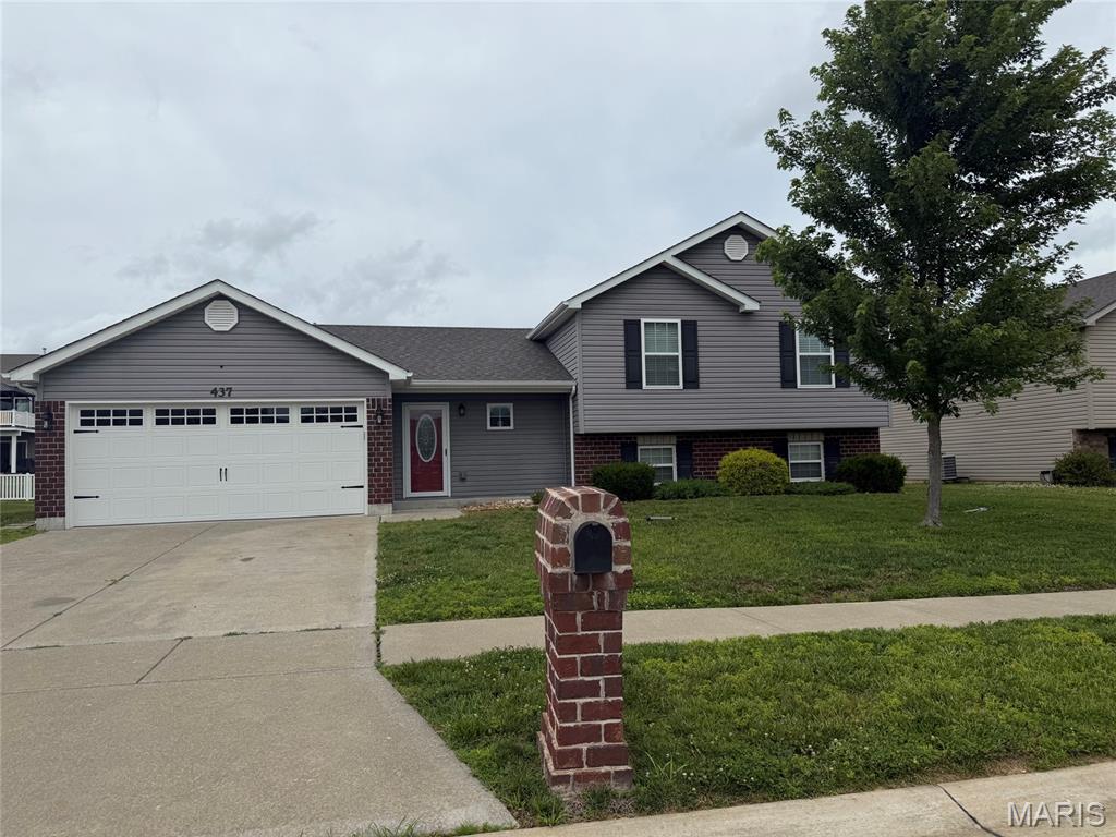 VLGS AT PRAIRIE BLUFFS - Residential