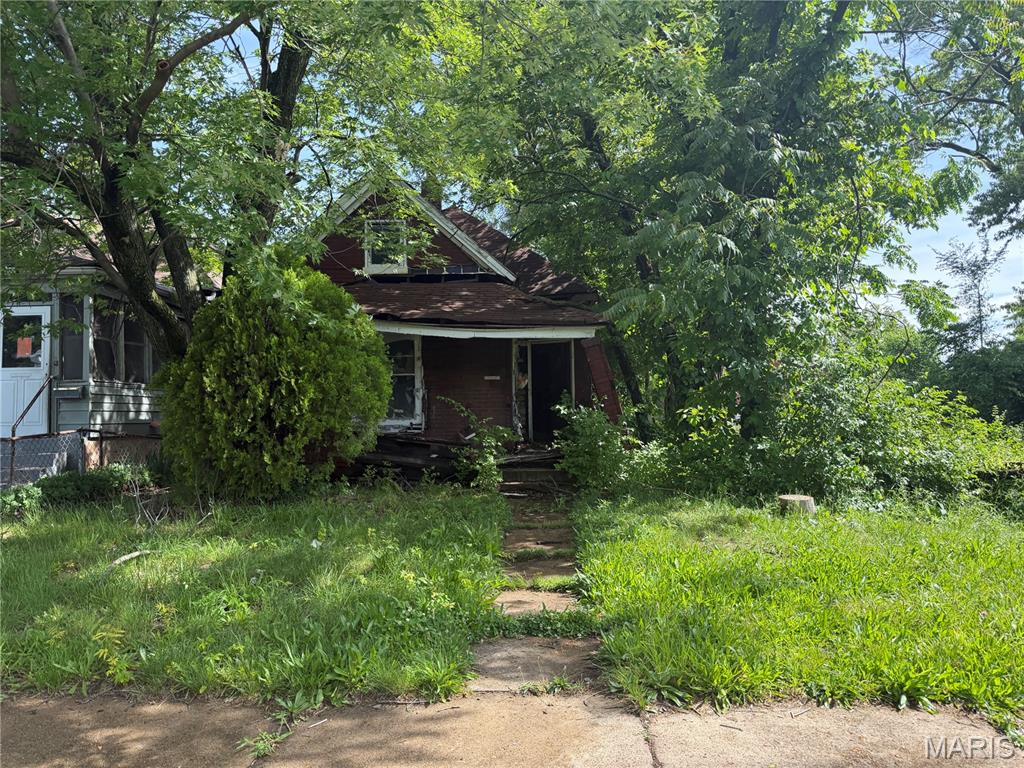 Investor portfolio opportunity in St. Louis! This package includes 5 properties being sold as-is, offering strong potential for investors, flippers, or buyers looking to expand their rental portfolio.

Properties will require repairs and renovations, making this an excellent value-add opportunity with upside potential. Portfolio includes multiple properties that can be purchased together or individually, depending on seller approval.

Ideal for investors seeking fix-and-flip opportunities, long-term rental investments, or portfolio expansion in the St. Louis market. Conveniently located near local amenities, schools, and major roadways.

Seller to make no repairs, warranties, or inspections. Bring your vision and contractor — endless potential awaits.

Portfolio includes the following addresses:

4265 Farlin Ave
5204 St. Louis Ave
1433 Rowan Ave
5044 Alcott Ave
5649 Roosevelt Pl

Serious investor inquiries only.