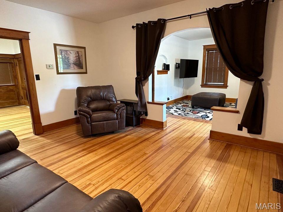 J H Schultes - Residential Lease