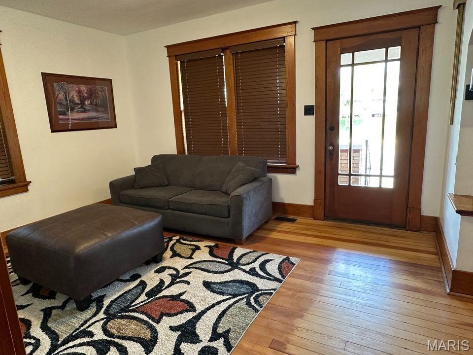 J H Schultes - Residential Lease