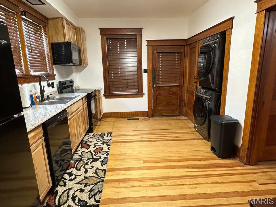 J H Schultes - Residential Lease