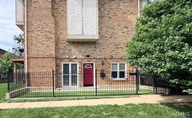 Charming 1 bed 1 bath condo that is minutes from shopping, major highways and schools.  Small but cozy with a woodburning fireplace.  Kitchen features granite countertops and updated appliances.  Separate eating area.  En-Suite Bath in the primary bedroom.  Washer/Dryer in unit to stay.  Simplistic minimalist living at its finest.  Steps from the pool.  Quiet community.  Assigned parking space.  See agent remarks for access.  Low Condo Fee that includes; Clubhouse, Pool, Water, Sewer, Trash.
