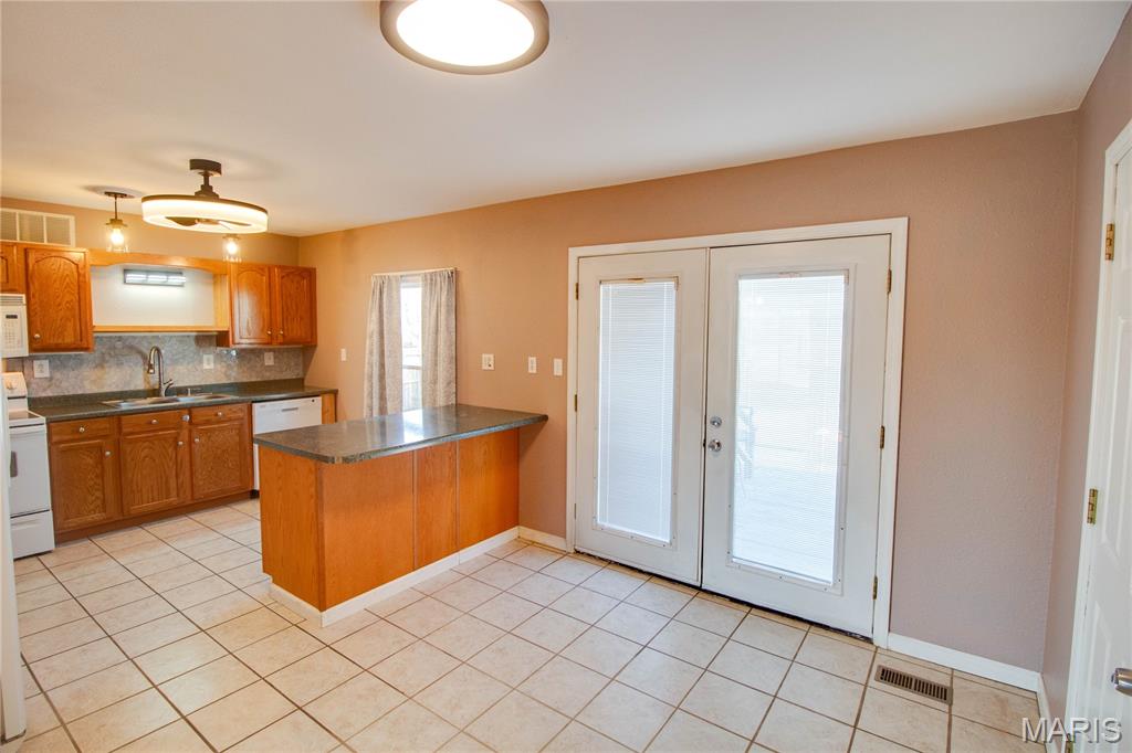 East Meadowbrook - Residential