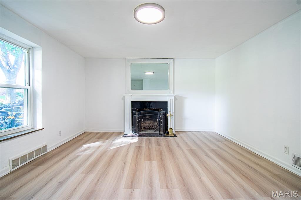 Mona Terrace - Residential