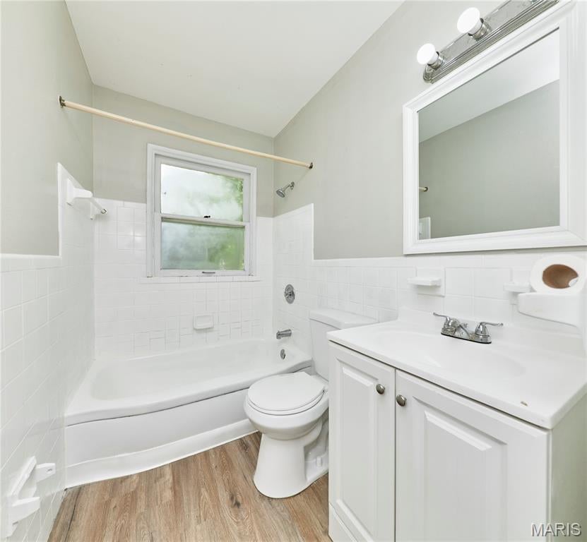 Oakwood Park 2 - Residential Lease