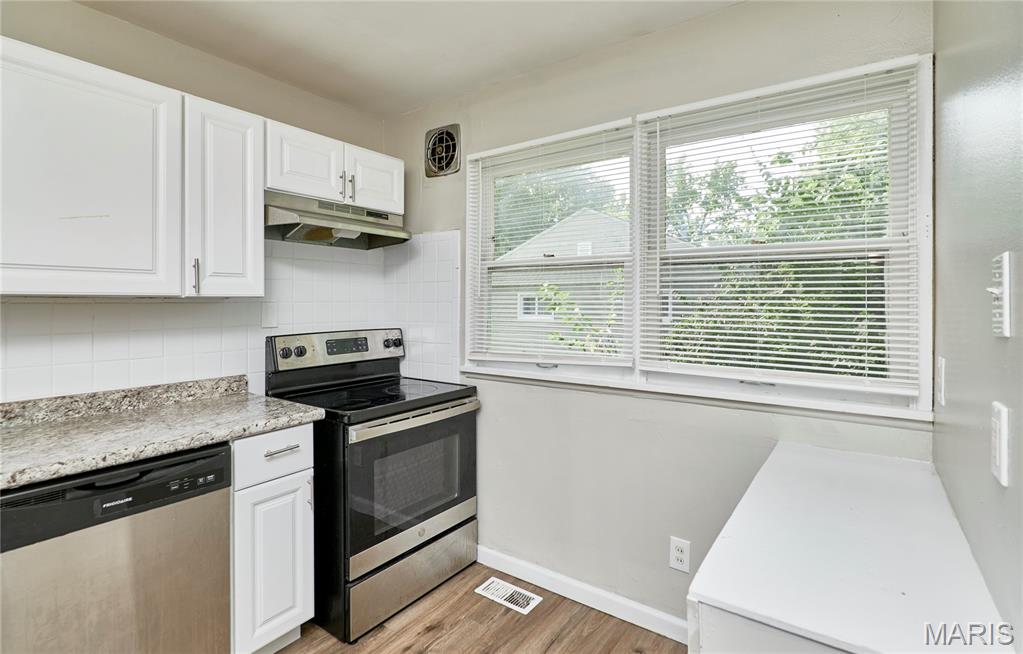 Oakwood Park 2 - Residential Lease