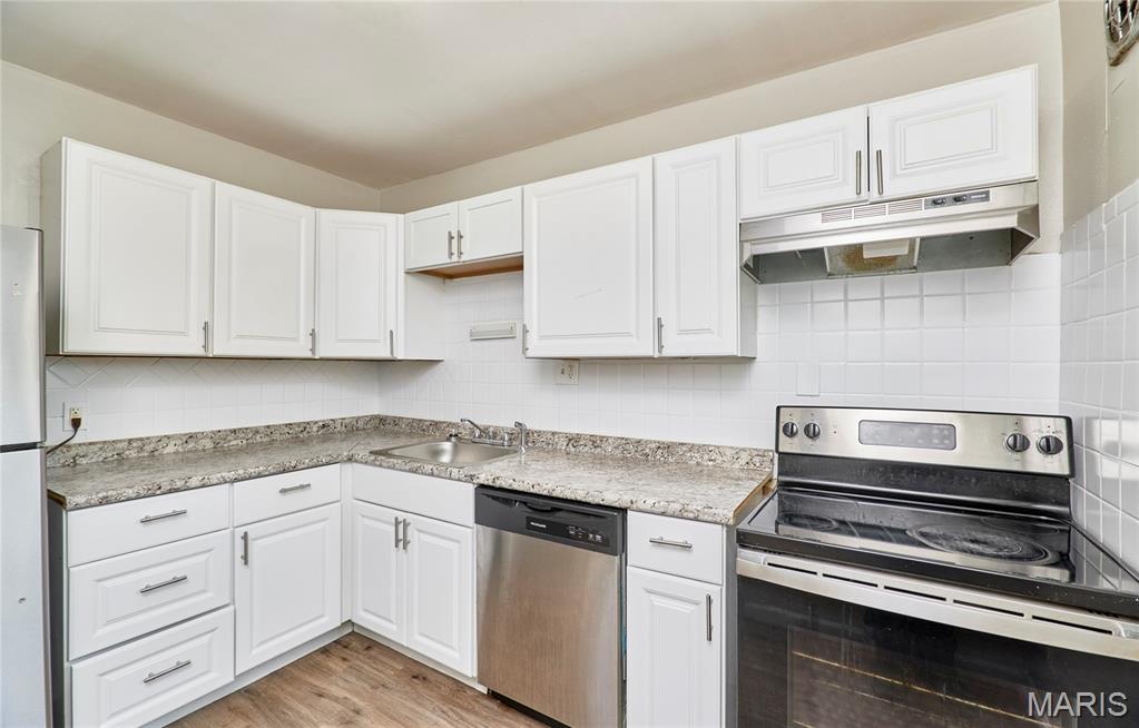 Oakwood Park 2 - Residential Lease