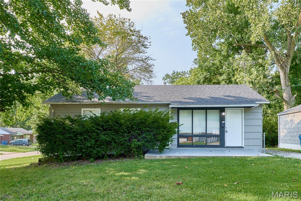 Welcome home to 1658 Kappel Dr! This charming 3-bedroom, 1-bath ranch offers comfortable living with plenty of space to make your own. Enjoy a functional floor plan with a welcoming living area, three nicely sized bedrooms, and a full bath. The kitchen provides plenty of room for everyday meals and entertaining. Conveniently located near shopping, dining, schools, parks, and major roadways for an easy commute throughout the St. Louis area. Whether you're relaxing at home or heading out for the day, this home offers the comfort and convenience you've been looking for. Pets require approval and additional fees. Don't miss your chance - schedule your showing today!