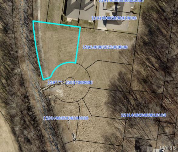 Duplex investor opportunity! These duplex lots are in a quiet neighborhood and in a central location close to schools, shopping, and hospitals. Duplexes must have full brick/stone fronts with vinyl sides and back, 1300 sq ft minimum per side.