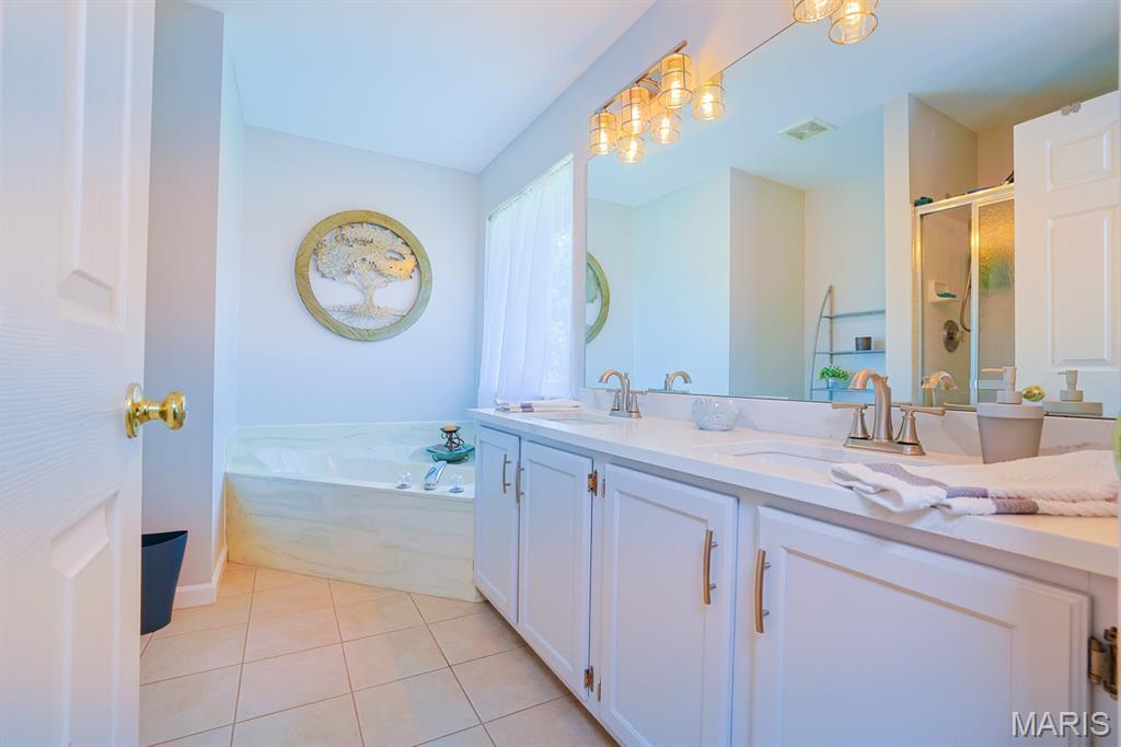Cambridge Manor #3 - Residential