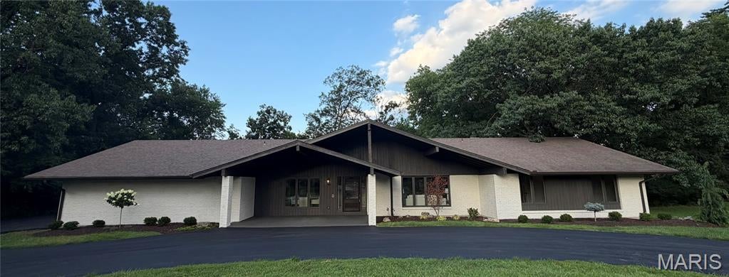Meadowbrook Country Club Estates - Residential