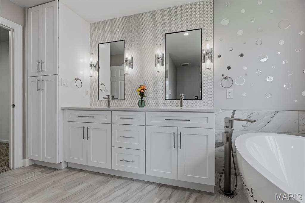 White Gate Farms Estates - Residential