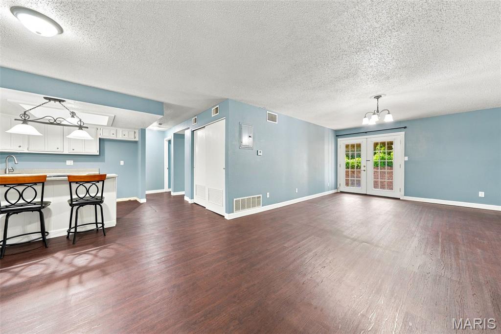 Heritage Garden Condos - Residential