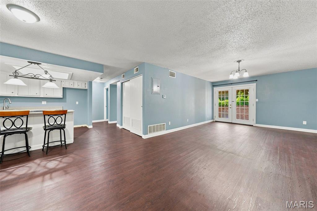 Heritage Garden Condos - Residential