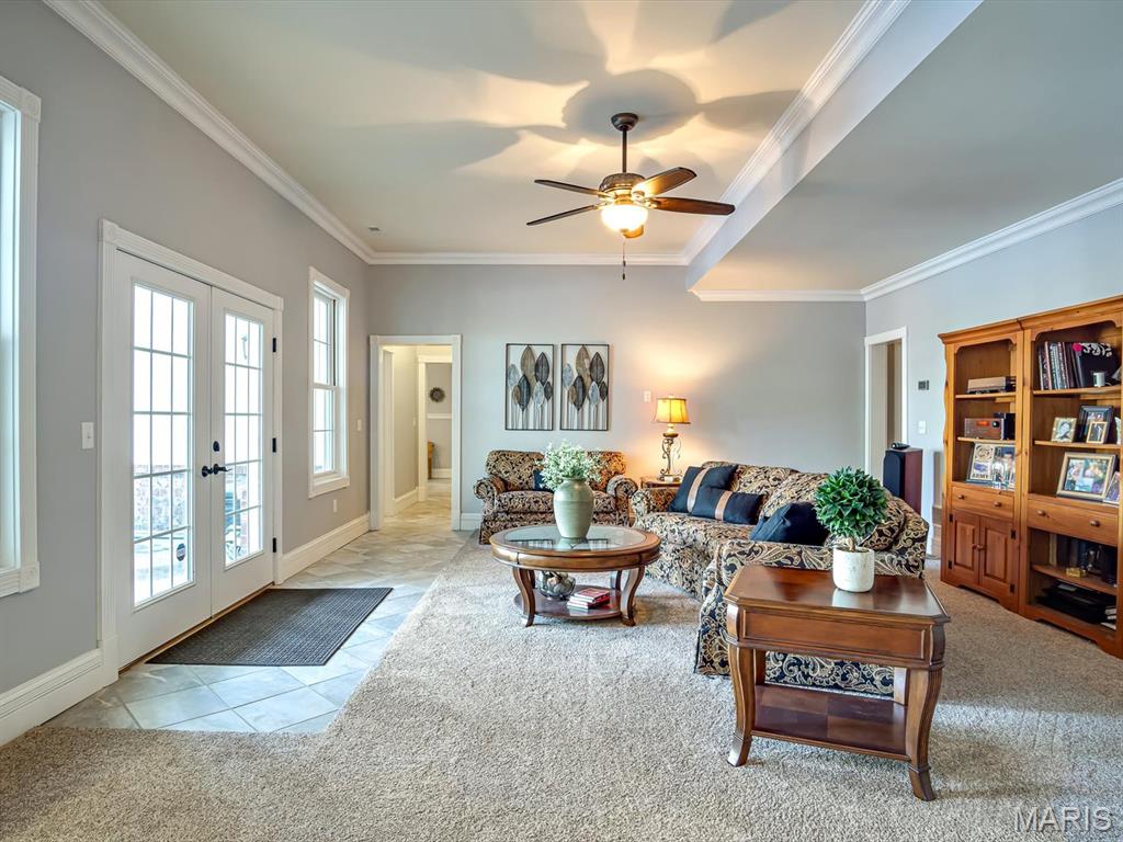 Stone Cliff Manor - Residential