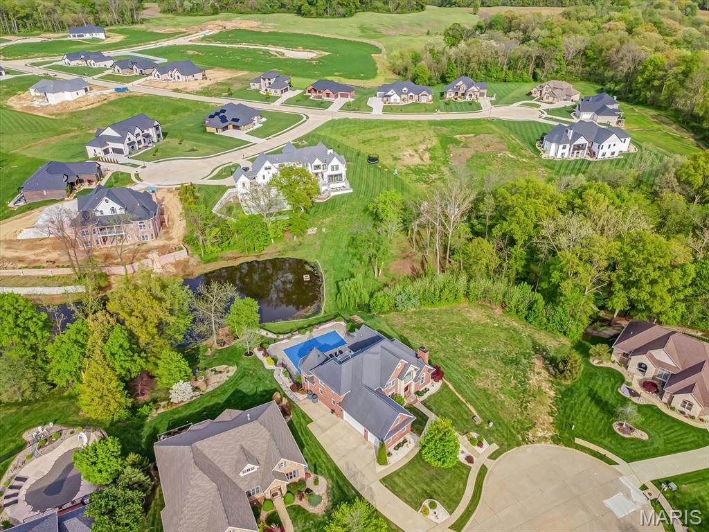 Stone Cliff Manor - Residential
